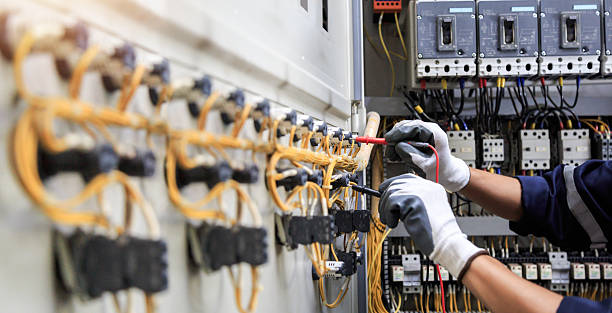 Professional Electrician technician working in Arden Hills, MN